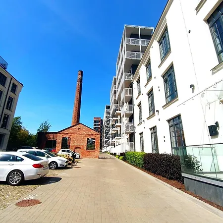 Alfahome Obok Manufaktury Drewnowska * Łódź